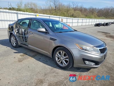 Czwarte zdjęcie samochodu z boku: 2013 KIA OPTIMA EX VIN:5XXGN4A72DG253974 - miniatura