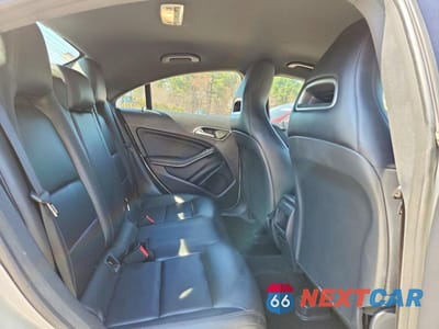 Zdjęcie 10 z 11 samochodu: 2014 MERCEDES-BENZ CLA 250 4MATIC VIN:WDDSJ4GB0EN154809 - miniatura