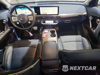 Zdjęcie 8 z 12 samochodu: 2023 GENESIS GV60 PERFORMANCE VIN:KMUKEDTB0PU015077 - miniatura
