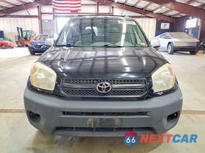 Piąte zdjęcie samochodu w środku: 2004 TOYOTA RAV4 BASE VIN:JTEHD20V146008024 - miniatura