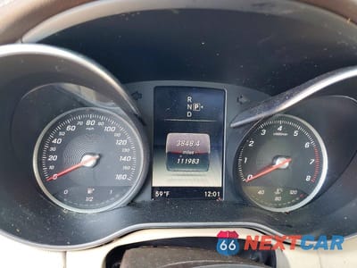 Zdjęcie 9 z 12 samochodu: 2015 MERCEDES-BENZ C 300 4MATIC VIN:55SWF4KB8FU024831 - miniatura