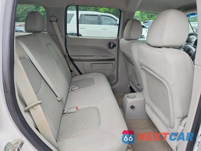 Zdjęcie 11 z 13 samochodu: 2008 CHEVROLET HHR LT VIN:3GNDA23DX8S587473 - miniatura
