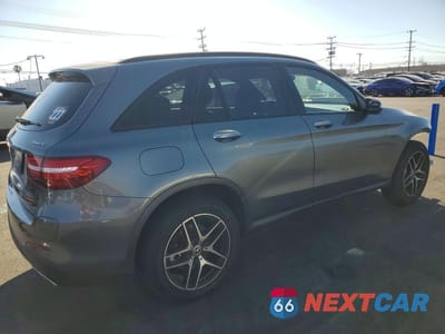Trzecie zdjęcie samochodu z tyłu: 2018 MERCEDES-BENZ GLC 350E VIN:WDC0G5EB5JF399855 - miniatura