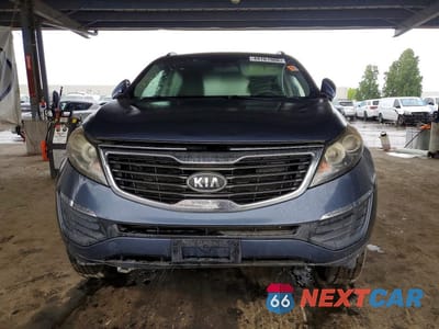 Piąte zdjęcie samochodu w środku: 2011 KIA SPORTAGE LX VIN:KNDPB3A29B7077714 - miniatura
