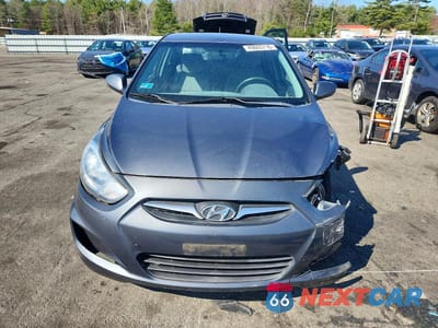 Piąte zdjęcie samochodu w środku: 2013 HYUNDAI ACCENT GLS VIN:KMHCU4AE4DU344234 - miniatura