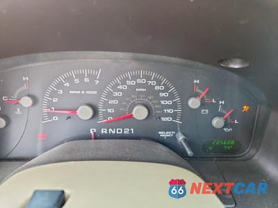 Zdjęcie 9 z 13 samochodu: 2003 FORD EXPEDITION XLT VIN:1FMRU15W03LB90749 - miniatura