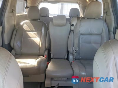 Zdjęcie 10 z 13 samochodu: 2019 TOYOTA SIENNA XLE 8-PASSENGER VIN:5TDYZ3DC4KS993128 - miniatura