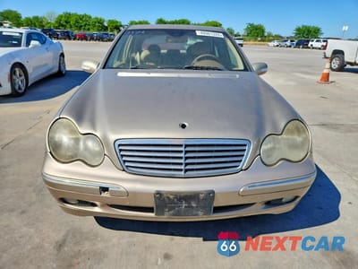 Piąte zdjęcie samochodu w środku: 2004 MERCEDES-BENZ C 240 4MATIC VIN:WDBRF81J94F487289 - miniatura