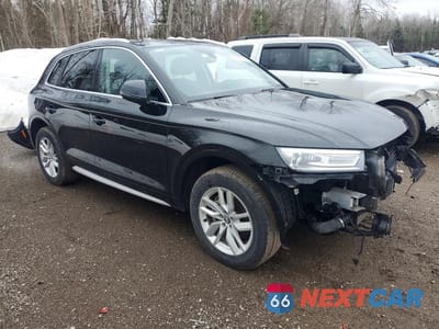 Czwarte zdjęcie samochodu z boku: 2018 AUDI Q5 PREMIUM VIN:WA1ANAFY3J2123672 - miniatura