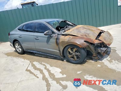 Czwarte zdjęcie samochodu z boku: 2021 HYUNDAI SONATA SE VIN:5NPEG4JA5MH116013 - miniatura