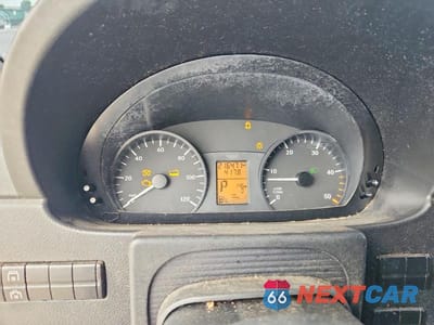 Zdjęcie 9 z 13 samochodu: 2012 MERCEDES BENZ SPRINTER 2500 DELIVERY VAN VIN:WD3PE8CB0C5688417 - miniatura