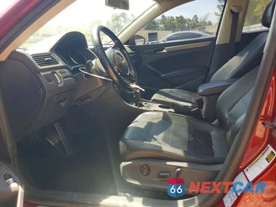 Zdjęcie 7 z 12 samochodu: 2017 VOLKSWAGEN PASSAT R-LINE VIN:1VWDT7A37HC060312 - miniatura