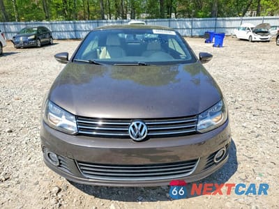 Piąte zdjęcie samochodu w środku: 2014 VOLKSWAGEN EOS KOMFORT VIN:WVWBW8AH8EV005919 - miniatura
