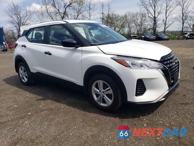 Czwarte zdjęcie samochodu z boku: 2025 NISSAN KICKS PLAY S VIN:3N1CP5BV7SL493411 - miniatura