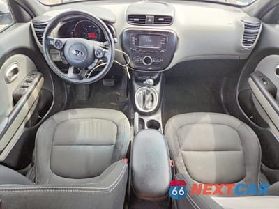 Zdjęcie 8 z 12 samochodu: 2017 KIA SOUL + VIN:KNDJP3A56H7424085 - miniatura