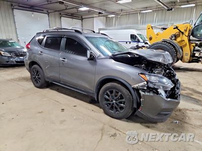 Czwarte zdjęcie samochodu z boku: 2017 NISSAN ROGUE SV VIN:5N1AT2MV2HC815755 - miniatura