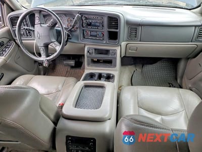 Zdjęcie 8 z 12 samochodu: 2004 CHEVROLET TAHOE K1500 VIN:1GNEK13Z64R141471 - miniatura