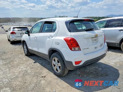 Drugie zdjęcie samochodu z przodu: 2019 CHEVROLET TRAX LS VIN:3GNCJNSB3KL211602 - miniatura