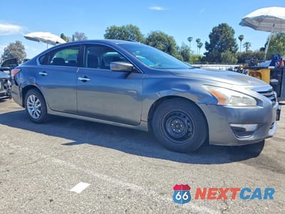 Czwarte zdjęcie samochodu z boku: 2014 NISSAN ALTIMA 2.5 S VIN:1N4AL3AP7EC267592 - miniatura