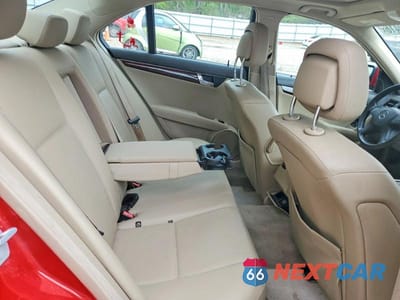 Zdjęcie 10 z 12 samochodu: 2009 MERCEDES-BENZ C 300 4MATIC VIN:WDDGF81X29F220649 - miniatura