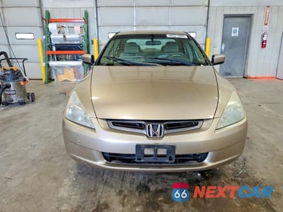 Piąte zdjęcie samochodu w środku: 2005 HONDA ACCORD LX VIN:1HGCM56475A066394 - miniatura