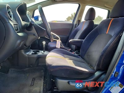 Zdjęcie 7 z 12 samochodu: 2015 NISSAN VERSA NOTE SR VIN:3N1CE2CP2FL355169 - miniatura