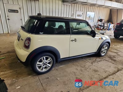 Trzecie zdjęcie samochodu z tyłu: 2013 MINI COOPER VIN:WMWSU3C5XDT690296 - miniatura
