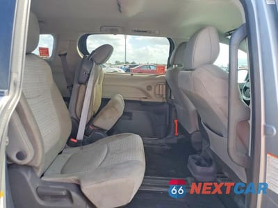 Zdjęcie 11 z 13 samochodu: 2021 TOYOTA SIENNA LE 8-PASSENGER VIN:5TDKSKFC9MS036742 - miniatura