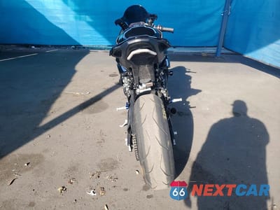 Czwarte zdjęcie samochodu z boku: 2024 BMW S 1000 RR VIN:WB10E6303R6J60896 - miniatura