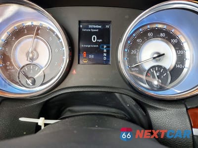 Zdjęcie 9 z 11 samochodu: 2012 CHRYSLER 300 LIMITED VIN:2C3CCACG8CH249329 - miniatura