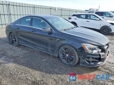 Czwarte zdjęcie samochodu z boku: 2015 MERCEDES BENZ CLA 250 4MATIC VIN:WDDSJ4GB7FN221598 - miniatura