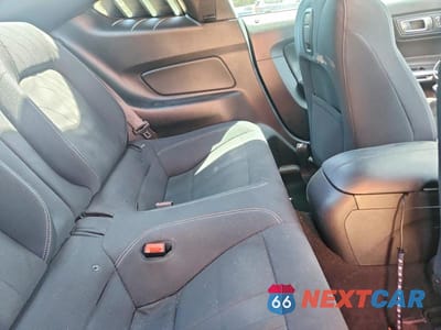 Zdjęcie 10 z 12 samochodu: 2019 FORD MUSTANG VIN:1FA6P8TH4K5167253 - miniatura