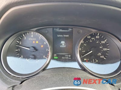Zdjęcie 9 z 14 samochodu: 2017 NISSAN ROGUE SV VIN:KNMAT2MV6HP612011 - miniatura