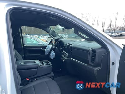 Piąte zdjęcie samochodu w środku: 2025 GMC SIERRA K1500 ELEVATION-L VIN:1GTRUJEK6SZ284454 - miniatura