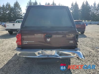 Piąte zdjęcie samochodu w środku: 2005 DODGE DAKOTA SLT VIN:1D7HE42NX5S198768 - miniatura