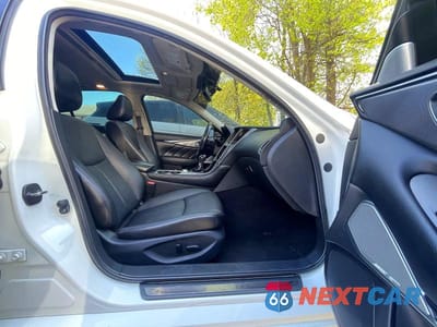 Piąte zdjęcie samochodu w środku: 2017 INFINITI Q50 PREMIUM VIN:JN1EV7AR0HM834449 - miniatura