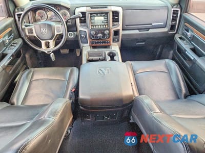 Zdjęcie 8 z 12 samochodu: 2017 RAM 2500 LARAMIE VIN:3C6UR5NJ0HG601445 - miniatura