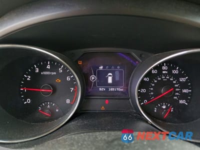 Zdjęcie 9 z 13 samochodu: 2017 KIA SEDONA LX VIN:KNDMB5C14H6233594 - miniatura