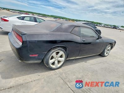Trzecie zdjęcie samochodu z tyłu: 2013 DODGE CHALLENGER SXT VIN:2C3CDYAG7DH648940 - miniatura