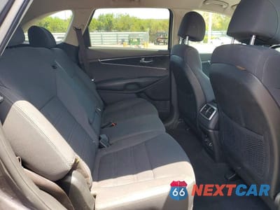Zdjęcie 10 z 12 samochodu: 2017 KIA SORENTO LX V6 VIN:5XYPGDA52HG292350 - miniatura