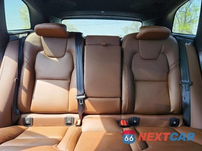 Zdjęcie 10 z 14 samochodu: 2025 VOLVO XC60 ULTRA VIN:YV4H60RM4S1101995 - miniatura