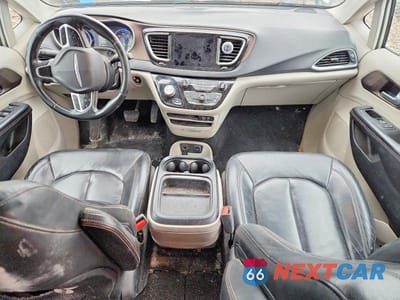 Zdjęcie 8 z 13 samochodu: 2017 CHRYSLER PACIFICA TOURING L VIN:2C4RC1BG6HR739745 - miniatura