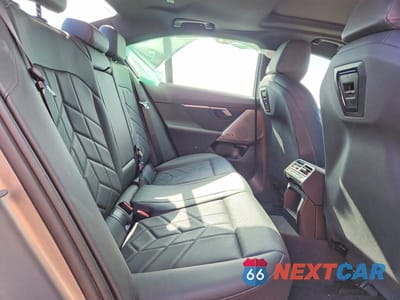 Zdjęcie 10 z 12 samochodu: 2024 BMW 530 XI VIN:WBA53FJ00RCS45551 - miniatura