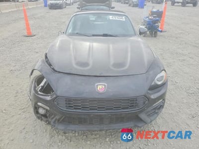 Piąte zdjęcie samochodu w środku: 2018 FIAT 124 SPIDER CLASSICA VIN:JC1NFAEK4J0134187 - miniatura