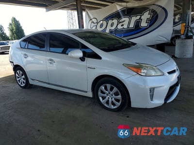 Czwarte zdjęcie samochodu z boku: 2012 TOYOTA PRIUS FOUR VIN:JTDKN3DU8C1534337 - miniatura