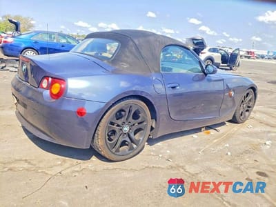 Trzecie zdjęcie samochodu z tyłu: 2004 BMW Z4 3.0 VIN:4USBT53584LU08409 - miniatura