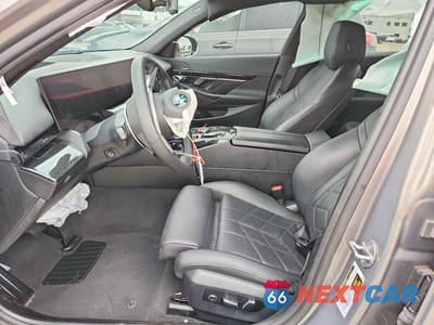 Zdjęcie 7 z 12 samochodu: 2024 BMW 530 I VIN:WBA43FJ0XRCS39428 - miniatura