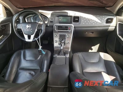 Zdjęcie 8 z 11 samochodu: 2015 VOLVO S60 PREMIER VIN:YV126MFK3F1339260 - miniatura