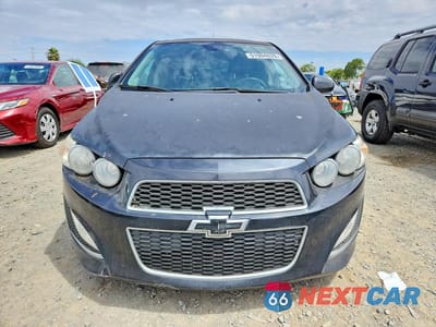 Piąte zdjęcie samochodu w środku: 2013 CHEVROLET SONIC RS VIN:1G1JH6SB3D4152960 - miniatura