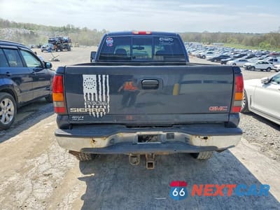 Zdjęcie 6 z 12 samochodu: 2005 GMC SIERRA K2500 HEAVY DUTY VIN:1GTHK23UX5F827726 - miniatura